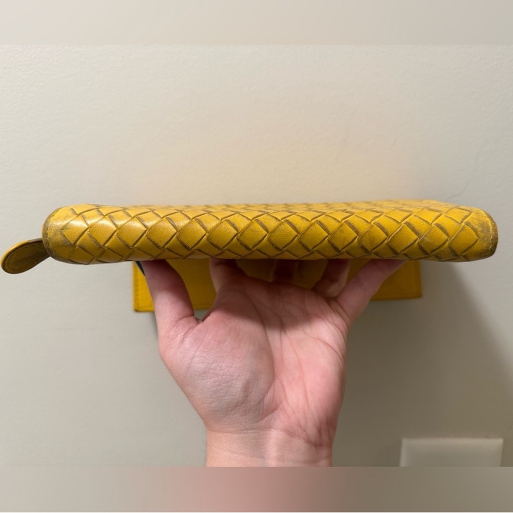 Bottega Veneta - Yellow Leather Long Wallet w/ COA - Picture 5 of 14